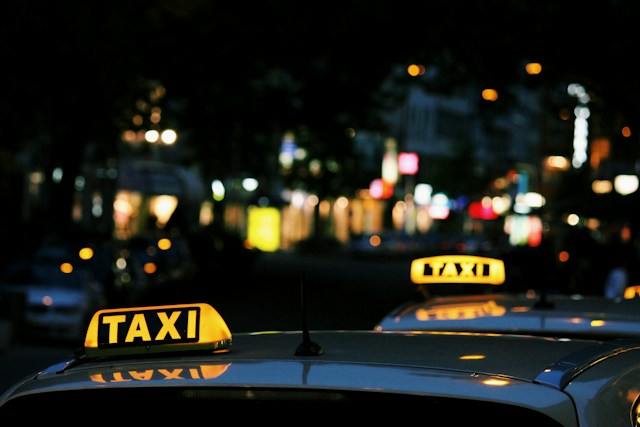 Modelo de Denúncia: Relato de Conduta Inadequada de Taxista